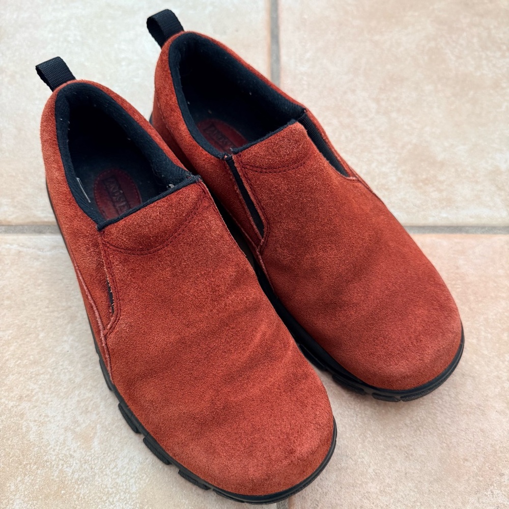 Lands End Slip-On Shoes in Rust - Size 8